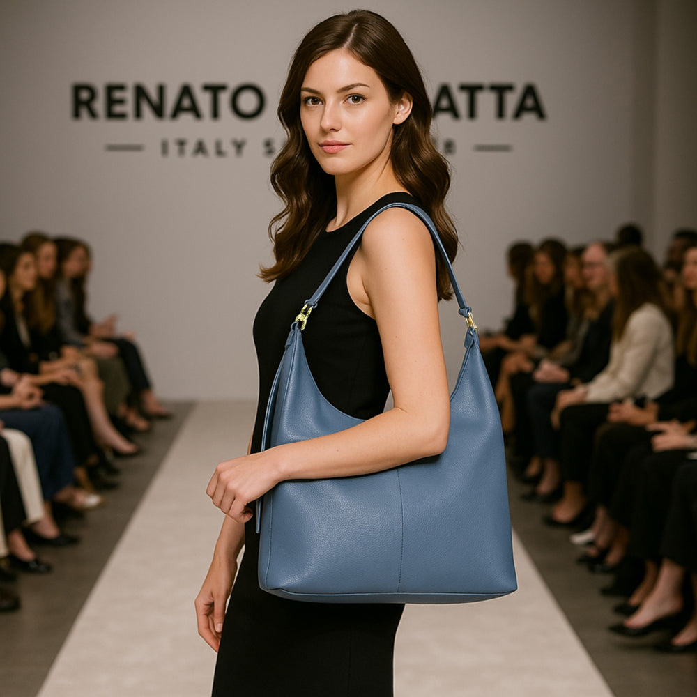 RB1017P | Borsa Donna a spalla Morbida in Vera Pelle Made in Italy con tracolla removibile. Attacchi con moschettoni in metallo Oro Lucido - Colore Avio - Dimensioni: cm 36 x 40 x 13