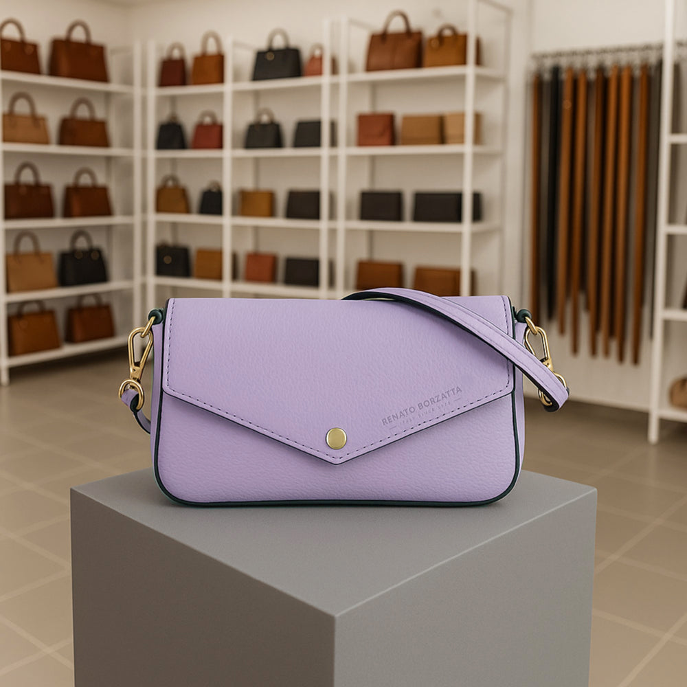 RB1023CI | Borsa piccola a Spalla con Tracolla a catena removibile in Vera Pelle Made in Italy. Pattina di Chiusura - Colore Lilla - Dimensioni: cm 22 x 12 x 3