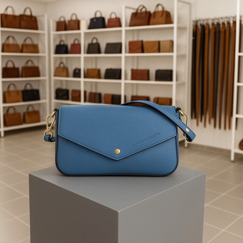 RB1023P | Borsa piccola a Spalla con Tracolla a catena removibile in Vera Pelle Made in Italy. Pattina di Chiusura. Accessori in metallo Oro Lucido - Colore Avio - Dimensioni: cm 22 x 12 x 3