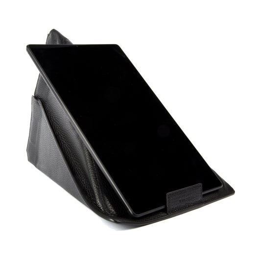 K0031AB | Modular Tablet Case/Support in Genuine Leather, full grain, dollar grain. Black colour. Closure with magnets. Dimensions: 22 x 31 cm. Packaging: TNT bag