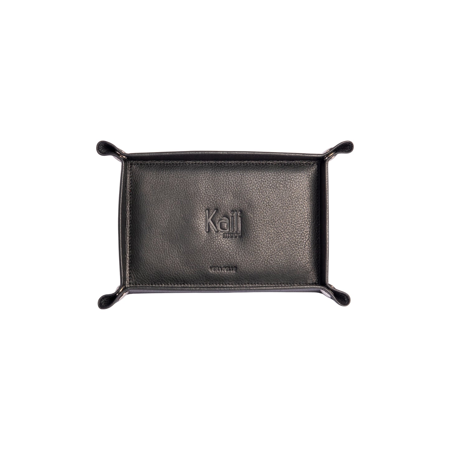 K0052AB  | Vuotatasche Rettangolare in Vera Pelle pieno fiore, con leggera grana. Colore Nero. Chiusura con bottoni automatici in finitura Argento Lucido. Dimensioni (da chiuso): cm 17 x 11 x 3