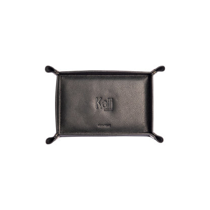 K0052AB  | Vuotatasche Rettangolare in Vera Pelle pieno fiore, con leggera grana. Colore Nero. Chiusura con bottoni automatici in finitura Argento Lucido. Dimensioni (da chiuso): cm 17 x 11 x 3