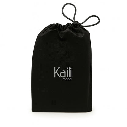 K0055SB | Pochette con Coulisse Hands-Free in Vera Pelle pieno fiore, ingrassata. Fodera in cotone. Colore Cognac. Dimensioni: cm 10 x 17 x 9,5. Confezione: Sacchetto Tessuto non Tessuto