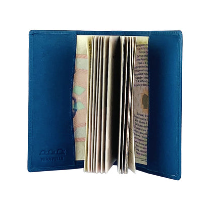 K10237MB | Passport Cover in Genuine Full Grain Leather, with light grain. Color Blue Jeans. Dimensions when closed: 10 x 14 x 1 cm - Packaging: Rigid bottom/lid gift box