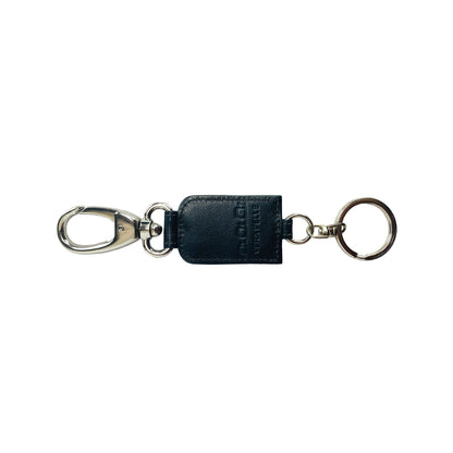 K10542FB | Genuine smooth full grain leather key ring. Color: Grey. Accessories Polished nickel. Total dimensions: 3 x 16 x 0.5 cm. Packaging: Rigid bottom/lid gift box