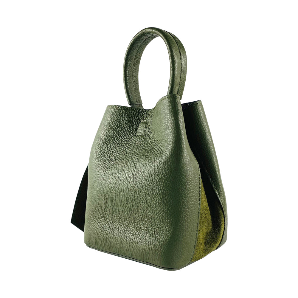 RB1006E | Borsa a Secchiello con Pochette in Vera Pelle Made in Italy.Tracollina con attacchi a moschettone in metallo Oro Lucido - Col. Verde - Dimensioni: cm 16 x 14 x 21 + Manico 13 cm