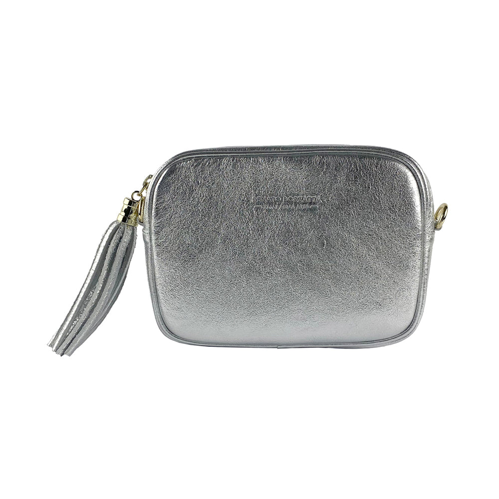 RB1007AW | Women's shoulder bag in genuine leather Made in Italy. Removable shoulder strap. Attachments with shiny gold metal snap hooks - Silver color - Dimensions: 20 x 15 x 7 cm