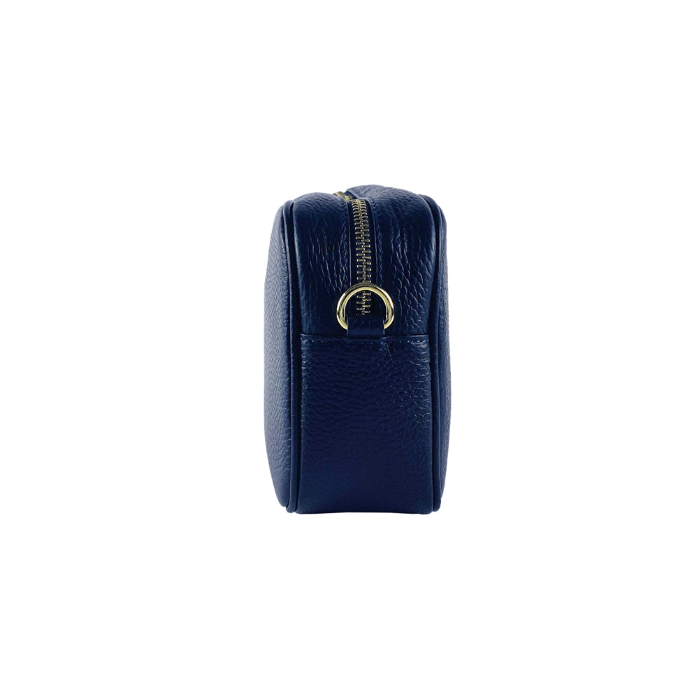 RB1007D | Women's shoulder bag in genuine leather Made in Italy. Removable shoulder strap. Attachments with shiny gold metal snap hooks - Blue color - Dimensions: 20 x 15 x 7 cm