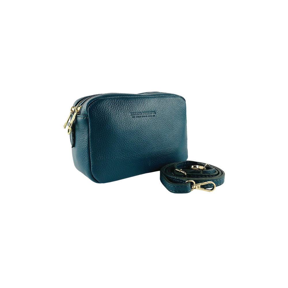 RB1008E | Women's Double Zip Shoulder Bag in Genuine Leather Made in Italy. Removable shoulder strap. Attachments with shiny gold metal snap hooks - Green color - Dimensions: 20 x 15 x 9 cm