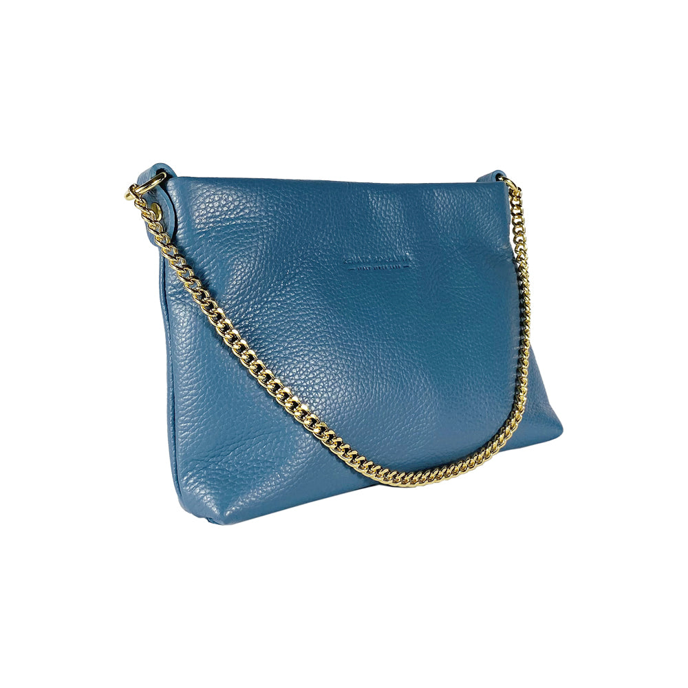 RB1012P | Flat Shoulder Bag for Women in Genuine Leather Made in Italy with handle and removable metal shoulder strap. Attachments with shiny gold snap hooks - Avio color - Dimensions: 26 x 17 x 5 cm