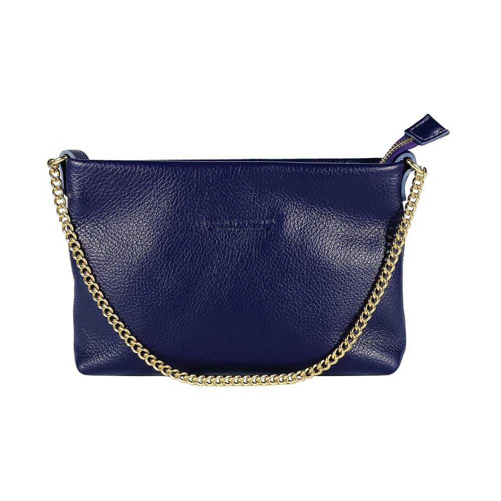 RB1012Y | Flat Shoulder Bag for Women in Genuine Leather Made in Italy with handle and removable metal shoulder strap. Attachments with shiny gold snap hooks - Purple color - Dimensions: 26 x 17 x 5 cm