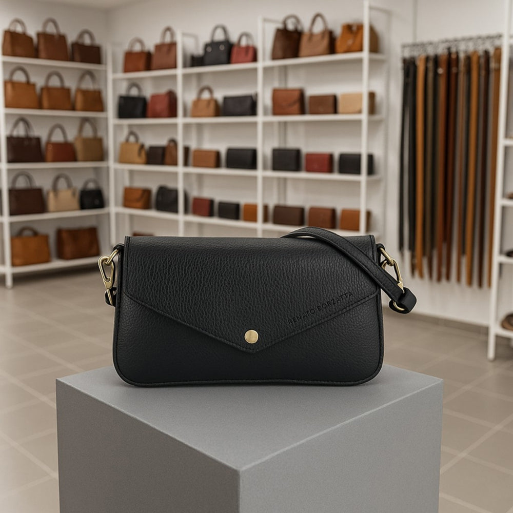 RB1023A | Borsa piccola a Spalla con Tracolla a catena removibile in Vera Pelle Made in Italy. Pattina di Chiusura. Accessori in metallo Oro Lucido - Colore Nero - Dimensioni: cm 22 x 12 x 3