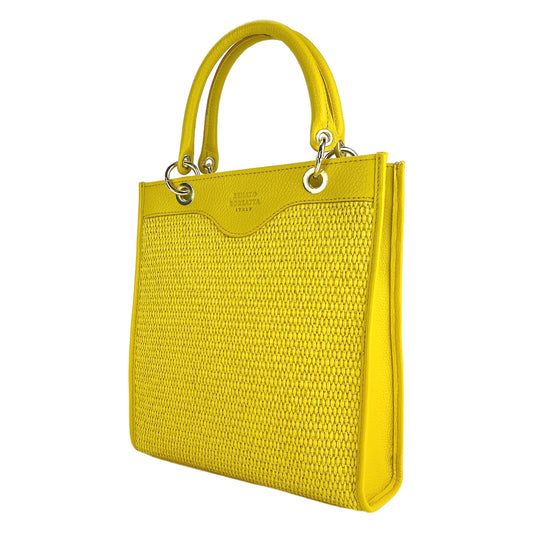 RB1026R | Vertical women's handbag in genuine leather and straw Made in Italy. Removable and adjustable leather shoulder strap. Polished Gold Accessories - Yellow Color - Dimensions: 24 x 29 x 9 cm