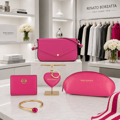 RB1082GBE | Portachiavi Heart Charm Made in Italy in Vera Pelle grana Dollaro. Colore Fuxia