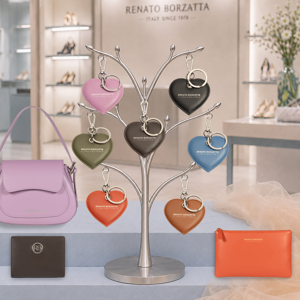 RB1082SB | Portachiavi Heart Charm Made in Italy in in Vera Pelle Liscia Opaca. Colore Testa Moro