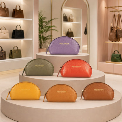 RB1089CQ | Pochette a Mezzaluna Made in Italy in Vera Pelle grana Dollaro. Colore Cuoio