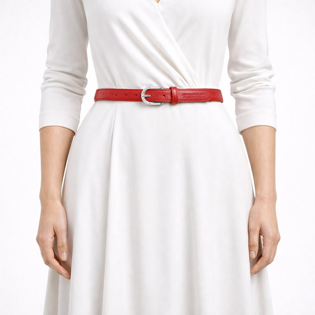 RB4016V | Cintura Donna Made in Italy in Vera Pelle Saffiano. Fibbia in finitura Argento Lucido. Colore Rosso. Dimensioni: cm 115 x 2,5 x 0,5 (giro vita cm 100)