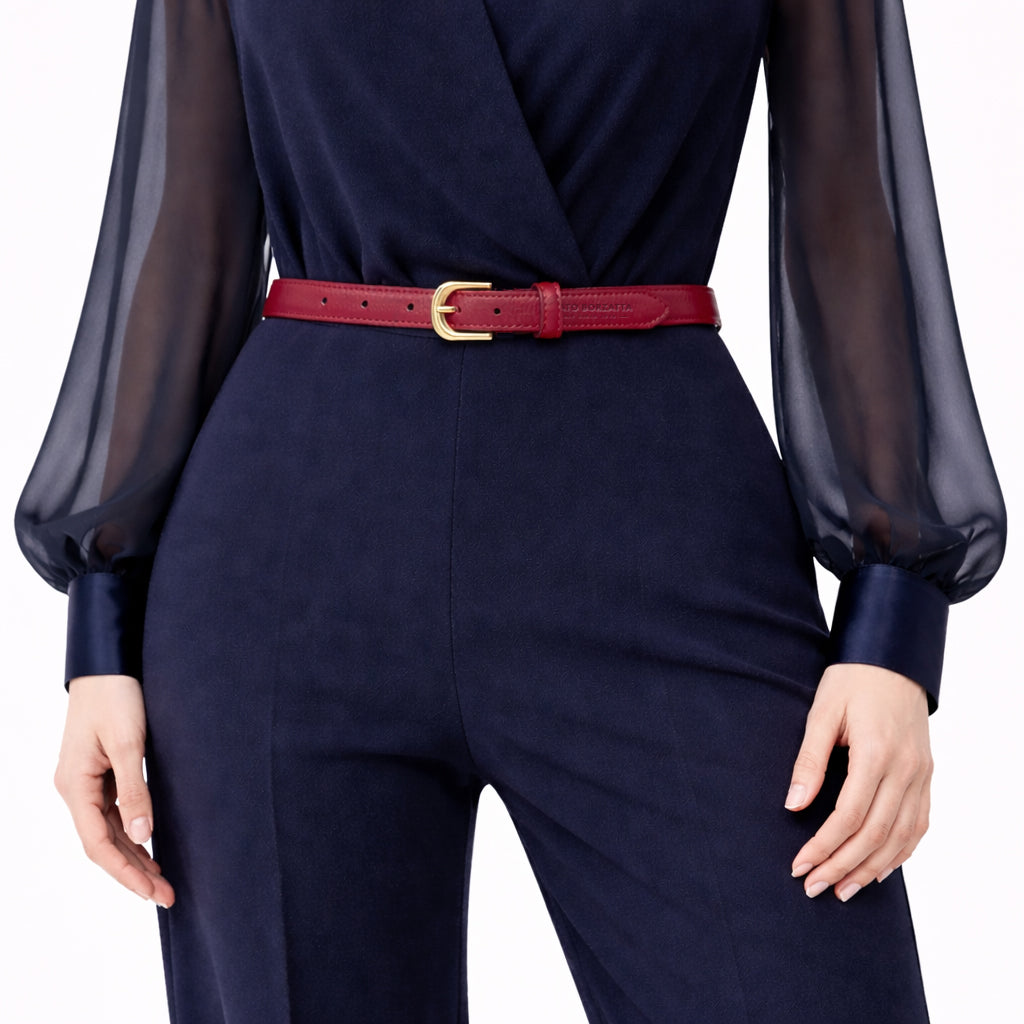 RB4021Q | Cintura Donna Made in Italy in Vera Pelle grana Dollaro. Fibbia in finitura Oro Lucido. Colore Rubino. Dimensioni: cm 115 x 2,0 x 0,5 (giro vita cm 100)