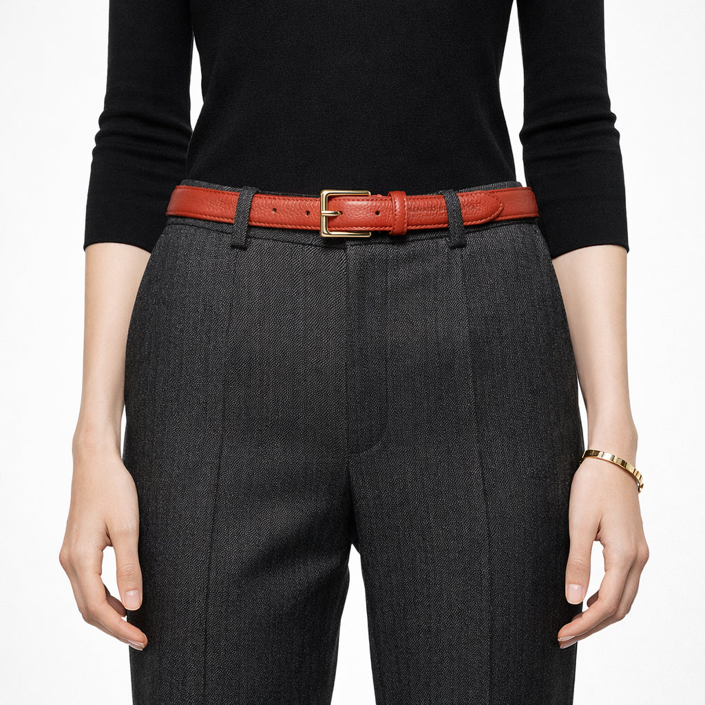 RB4022AM | Cintura Donna Made in Italy in Vera Pelle grana Dollaro. Fibbia in finitura Oro Lucido. Colore Paprika. Dimensioni: cm 115 x 2,5 x 0,5 (giro vita cm 100)