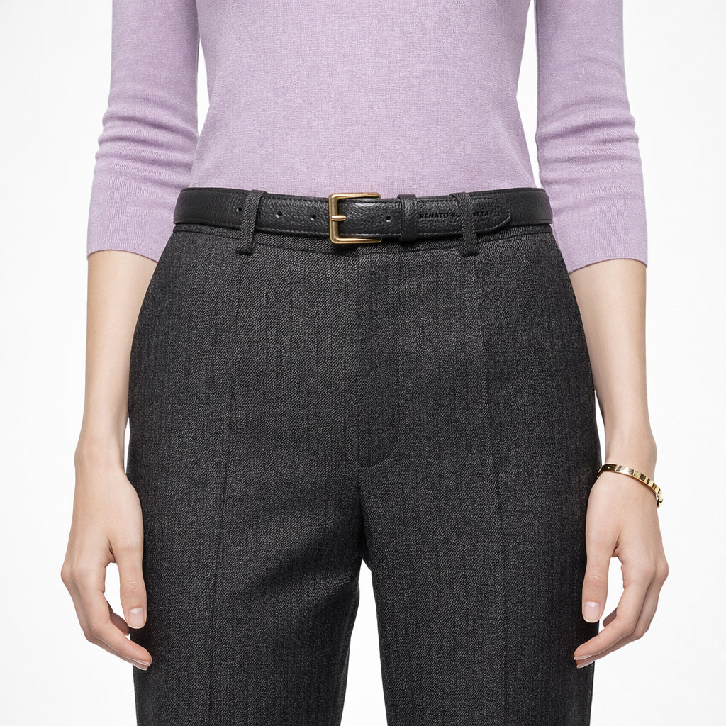 RB4022A | Cintura Donna Made in Italy in Vera Pelle grana Dollaro. Fibbia in finitura Oro Lucido. Colore Nero. Dimensioni: cm 115 x 2,5 x 0,5 (giro vita cm 100)