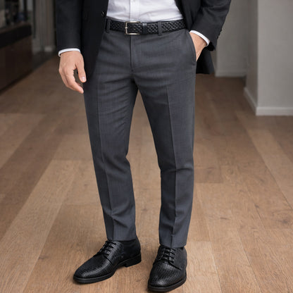 RB4028A | Cintura Uomo con Stampa Allover Made in Italy in Vero Cuoio Conciato al Vegetale. Fibbia in finitura Argento Satinato. Colore Nero. Dimensioni: cm 125 x 3,5 x 0,5 (giro vita cm 110)