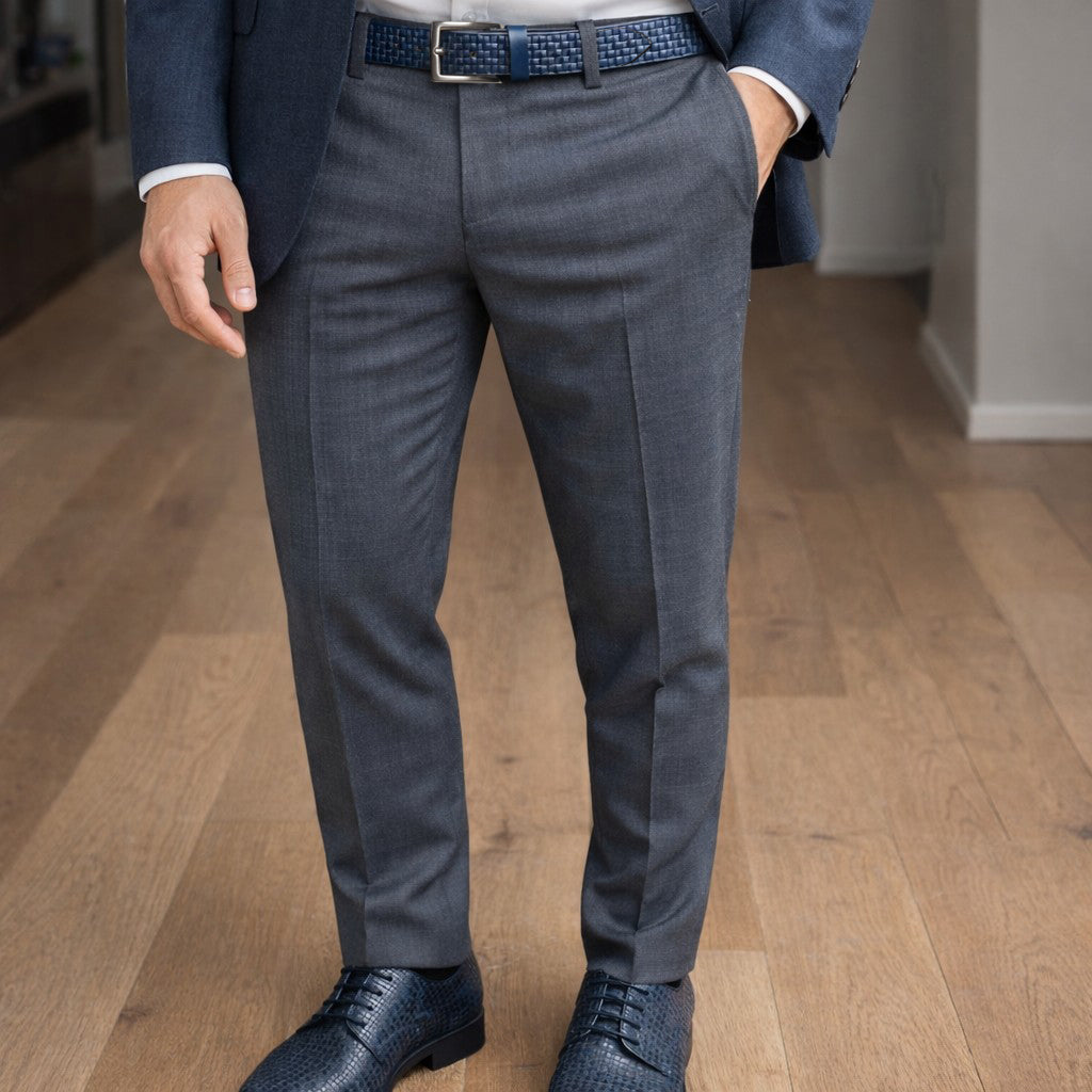 RB4028D | Cintura Uomo con Stampa Allover Made in Italy in Vero Cuoio Conciato al Vegetale. Fibbia in finitura Argento Satinato. Colore Blu. Dimensioni: cm 125 x 3,5 x 0,5 (giro vita cm 110)