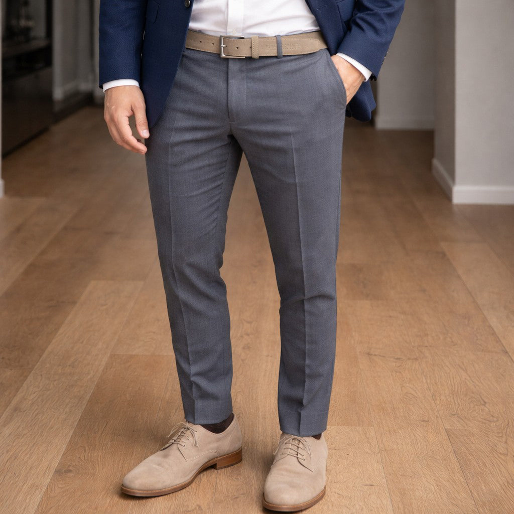 RB4029DF | Cintura Uomo Made in Italy in Vera Pelle Scamosciata. Fibbia in finitura Argento Satinato. Colore Cappuccino. Dimensioni: cm 125 x 3,5 x 0,5 (giro vita cm 110)