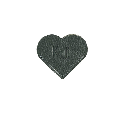 K0038FB | Heart bookmark Made in Italy in genuine full grain leather, dollar grain - Gray color - Dimensions: 6 x 5.5 x 0.5 cm - Packaging: Rigid bottom/lid gift box