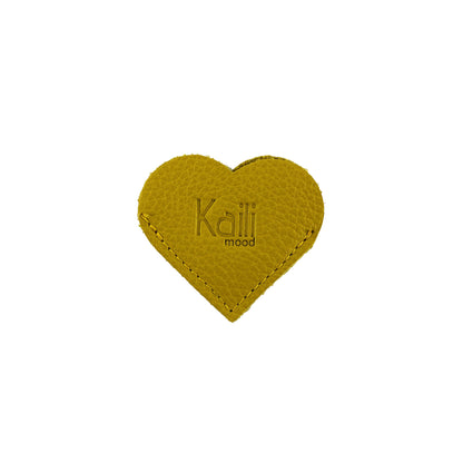 K0038RB | Heart bookmark Made in Italy in genuine full grain leather, dollar grain - Yellow color - Dimensions: 6 x 5.5 x 0.5 cm - Packaging: Rigid bottom/lid gift box