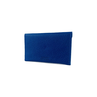 K0040DB | Sachet with flap Made in Italy in genuine full grain leather, dollar grain - Blue color - Dimensions: 13 x 8 x 0.5 cm - Packaging: Rigid bottom/lid gift box